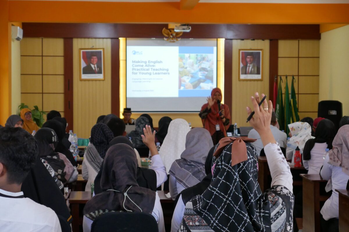 Pelatihan Strategi Pembelajaran Bahasa Inggris untuk Guru SD se-Kabupaten Bantul