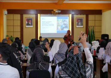 Pelatihan Strategi Pembelajaran Bahasa Inggris untuk Guru SD se-Kabupaten Bantul